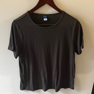 Classic Gray Ribbed Medium Old Navy t shirt
